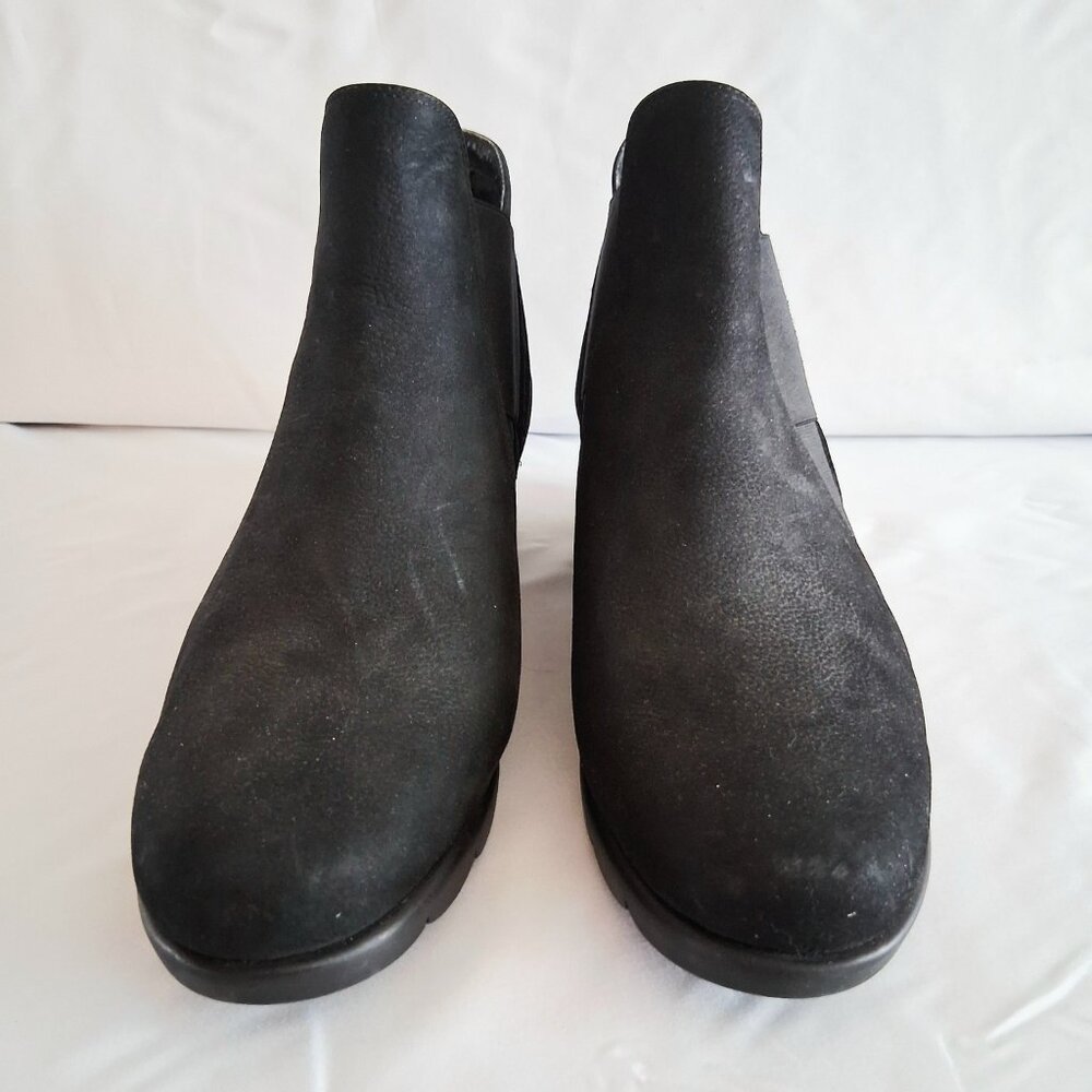 The Flexx Women's Size 8.5 Pull On Ankle Boots